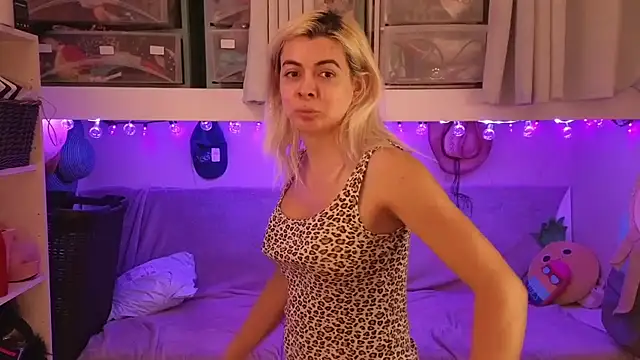 cunty tranny lydia online show from October 2025 05:28:02 AM