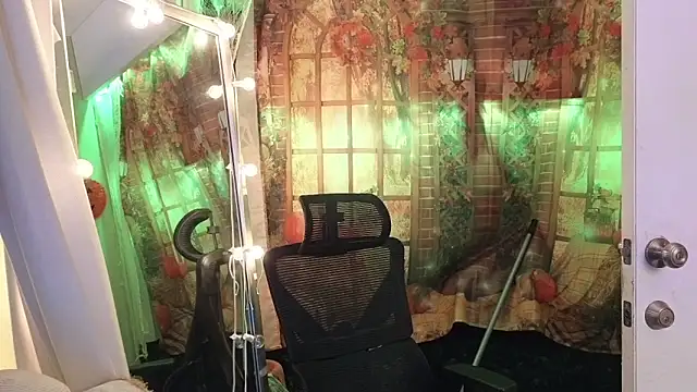 cunty tranny lydia online show from October 2025 04:13:01 AM