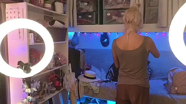 cunty tranny lydia online show from November 2025 05:30:02 AM