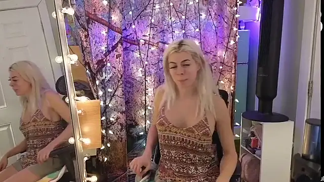 cunty tranny lydia online show from May 2026 05:15:02 AM