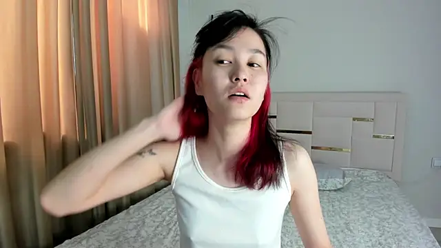 Snapshot of Lola_Peach chatting on June 2026 02:34:01 AM Lola Peach online show from June 2026 02:34:01 AM