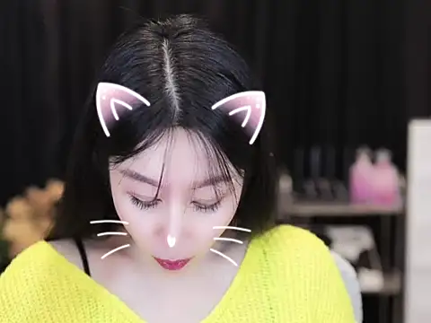 Nuyoah-77 online show from October 2025 03:57:02 PM