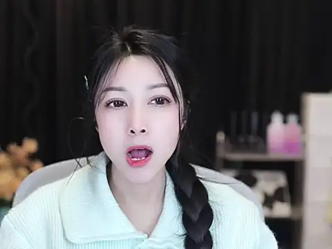 Nuyoah-77 online show from January 2026 01:17:02 PM