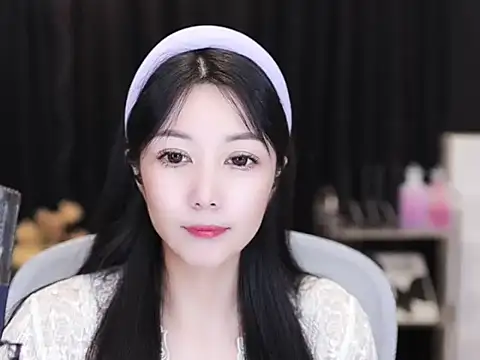 Nuyoah-77 online show from September 2025 05:13:01 PM