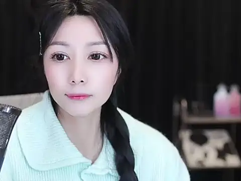 Nuyoah-77 online show from January 2026 01:59:01 PM