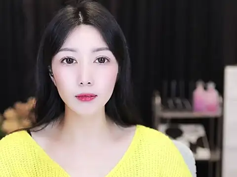 Nuyoah-77 online show from October 2025 04:10:02 PM