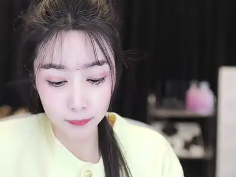 Nuyoah-77 online show from November 2025 03:34:02 PM