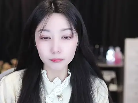 Nuyoah-77 online show from December 2025 01:35:02 PM