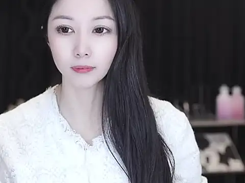 Nuyoah-77 online show from February 2026 04:18:02 PM