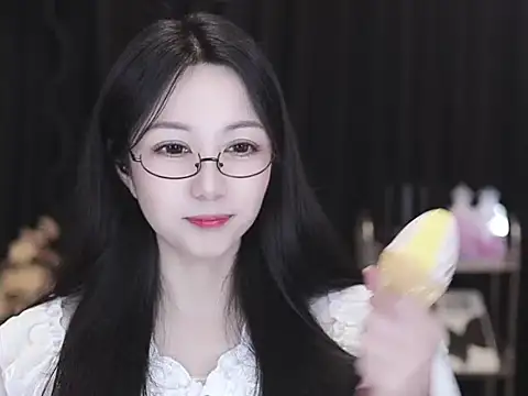 Nuyoah-77 online show from February 2026 03:02:02 PM