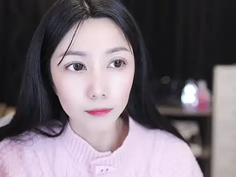 Nuyoah-77 online show from December 2025 03:05:01 PM