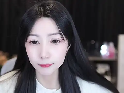 Nuyoah-77 online show from December 2025 02:39:01 PM