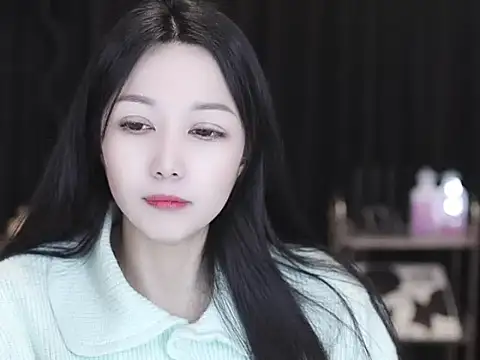 Nuyoah-77 online show from March 2026 02:28:02 PM