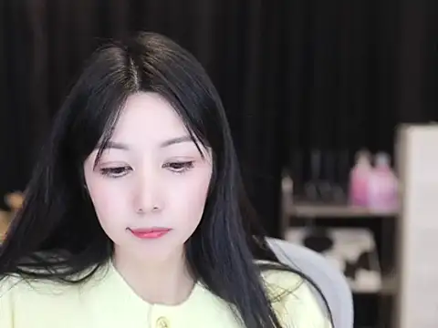 Nuyoah-77 online show from November 2025 04:22:02 PM