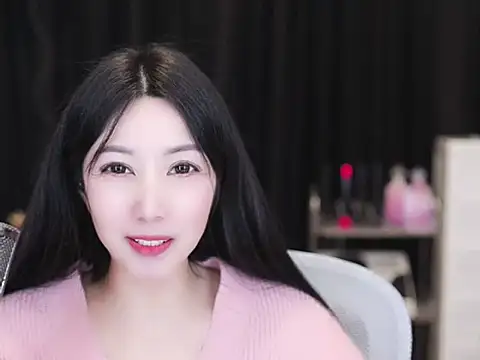 Nuyoah-77 online show from November 2025 04:12:01 PM