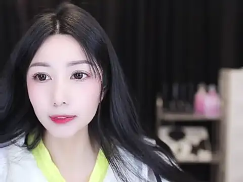 Nuyoah-77 online show from November 2025 01:26:01 PM