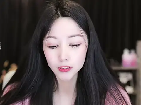 Nuyoah-77 online show from March 2025 07:12:01 PM