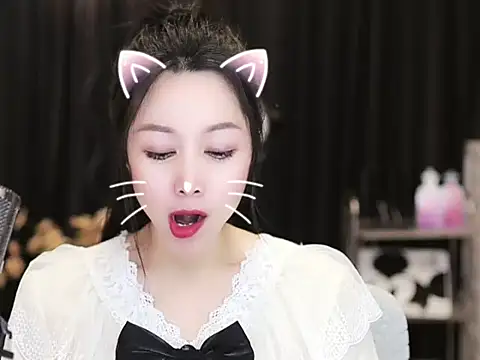 Nuyoah-77 online show from March 2025 04:43:02 PM