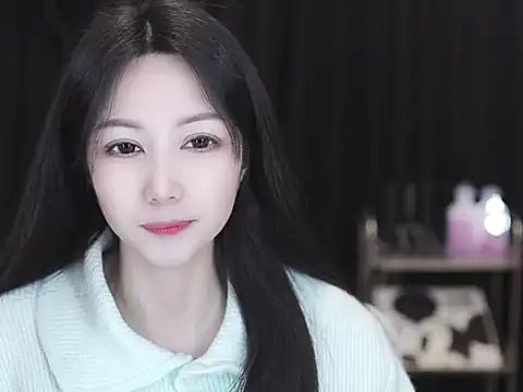 Nuyoah-77 online show from March 2026 02:24:01 PM