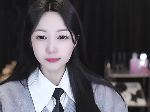 Nuyoah-77 online show from March 2026 07:44:01 AM