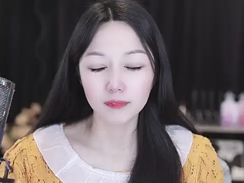 Nuyoah-77 online show from April 2026 07:48:01 AM