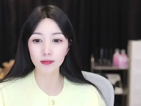 Nuyoah-77 online show from November 2025 01:48:02 PM