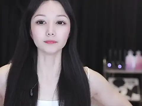 Nuyoah-77 online show from April 2026 02:57:01 PM