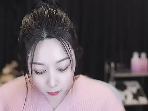 Nuyoah-77 online show from February 2026 03:23:01 PM