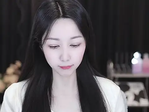 Nuyoah-77 online show from March 2026 06:13:02 AM