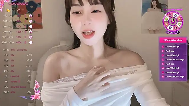 -Hottie online show from October 2025 04:16:01 PM