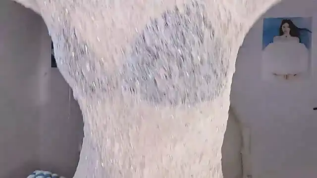 -Hottie online show from December 2025 04:09:01 PM