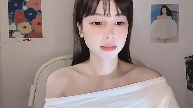 -Hottie online show from November 2025 04:11:02 PM