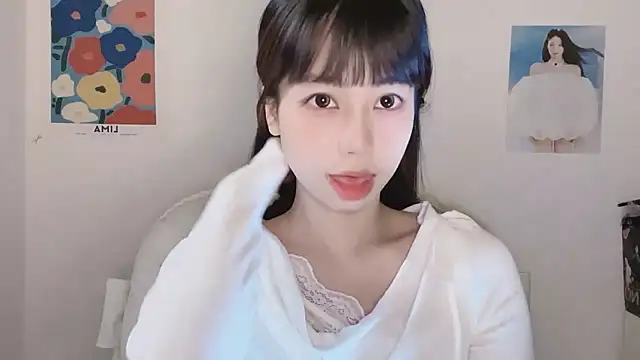 -Hottie online show from November 2025 04:11:01 PM