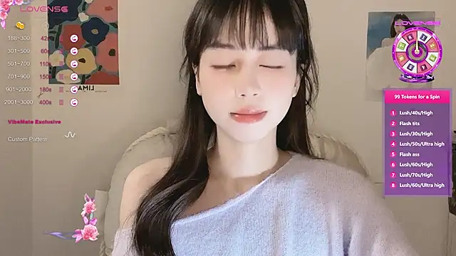 -Hottie online show from October 2025 04:17:01 PM