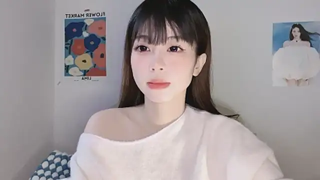 -Hottie online show from January 2026 04:00:02 PM