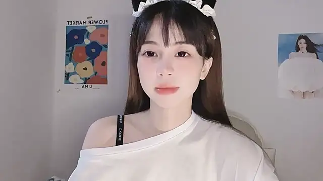 -Hottie online show from December 2025 04:07:01 PM