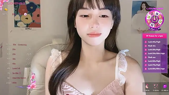 -Hottie online show from October 2025 04:07:02 PM