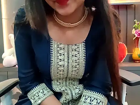 Snapshot of GoldnessAishu chatting on March 2025 09:16:01 PM GoldnessAishu online show from March 2025 09:16:01 PM