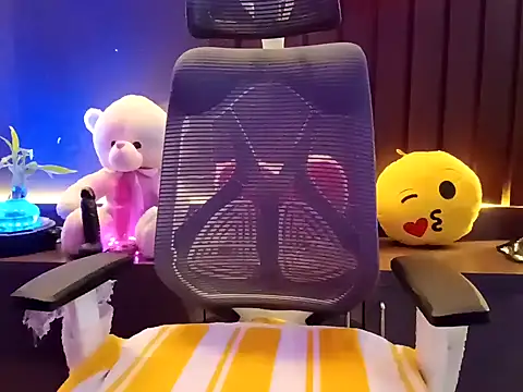 Snapshot of GoldnessAishu chatting on January 2025 05:24:02 PM GoldnessAishu online show from January 2025 05:24:02 PM