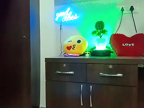 Snapshot of GoldnessAishu chatting on March 2025 05:28:02 PM GoldnessAishu online show from March 2025 05:28:02 PM