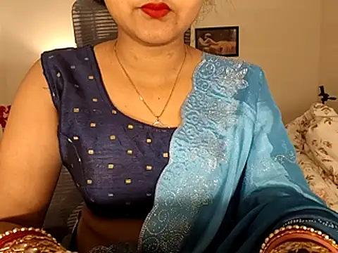 Snapshot of GoldnessAishu chatting on November 2025 07:25:02 PM GoldnessAishu online show from November 2025 07:25:02 PM