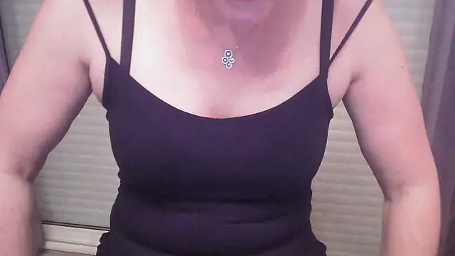 Snapshot of Raptor82 chatting on September 2025 08:11:01 PM Raptor82 online show from September 2025 08:11:01 PM