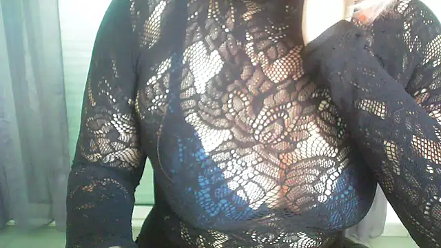 Snapshot of Raptor82 chatting on November 2025 08:19:01 AM Raptor82 online show from November 2025 08:19:01 AM