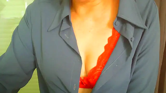 Snapshot of Raptor82 chatting on October 2025 07:45:02 AM Raptor82 online show from October 2025 07:45:02 AM