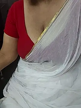 Snapshot of Tamil-ranjitha chatting on March 2025 12:04:01 AM Tamil-ranjitha online show from March 2025 12:04:01 AM