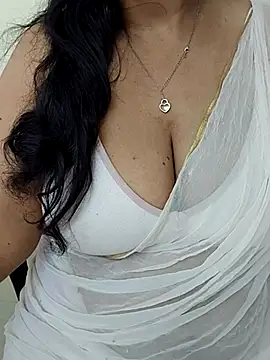 Snapshot of Tamil-ranjitha chatting on February 2025 04:40:02 AM Tamil-ranjitha online show from February 2025 04:40:02 AM