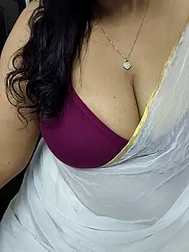 Snapshot of Tamil-ranjitha chatting on February 2025 01:33:01 PM Tamil-ranjitha online show from February 2025 01:33:01 PM