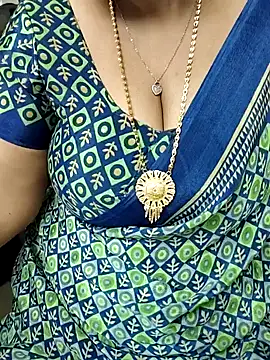 Snapshot of Tamil-ranjitha chatting on February 2025 04:55:01 PM Tamil-ranjitha online show from February 2025 04:55:01 PM