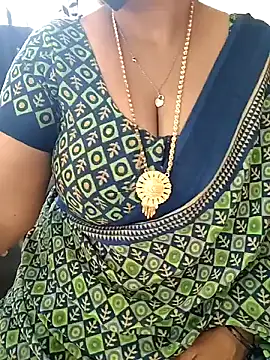 Snapshot of Tamil-ranjitha chatting on February 2025 05:05:01 AM Tamil-ranjitha online show from February 2025 05:05:01 AM