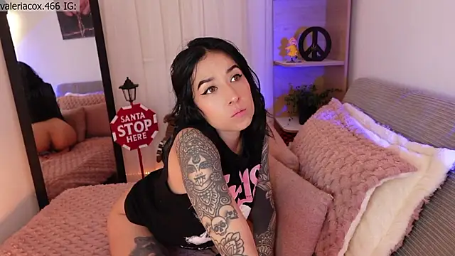 Snapshot of ValeriaCox chatting on November 2025 03:55:02 PM ValeriaCox online show from November 2025 03:55:02 PM